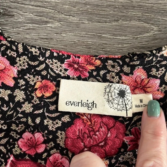 EVERLEIGH Ruffle Print  Wrap Blouse M - Picture 3 of 4